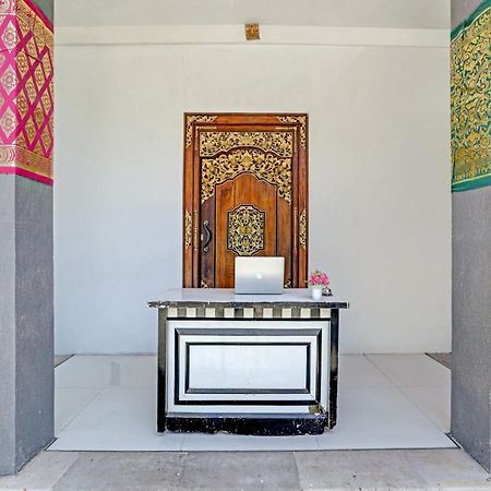 Oyo 3856 Tizta Suites Bali Санур Экстерьер фото