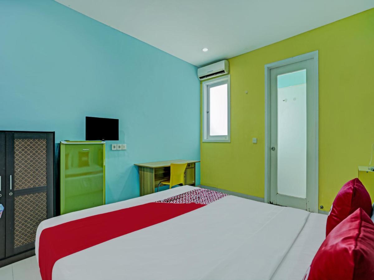 Oyo 3856 Tizta Suites Bali Санур Экстерьер фото