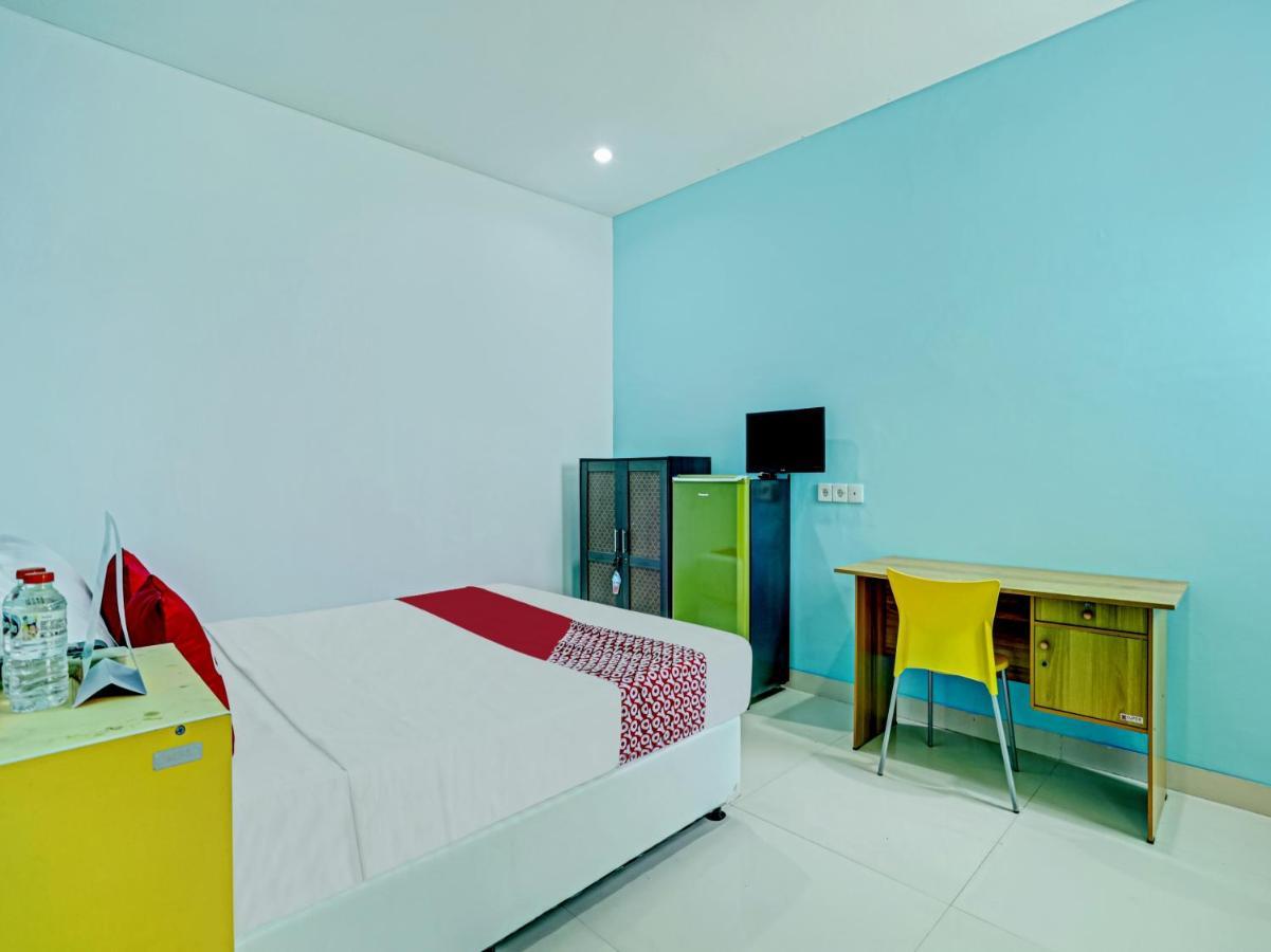 Oyo 3856 Tizta Suites Bali Санур Экстерьер фото